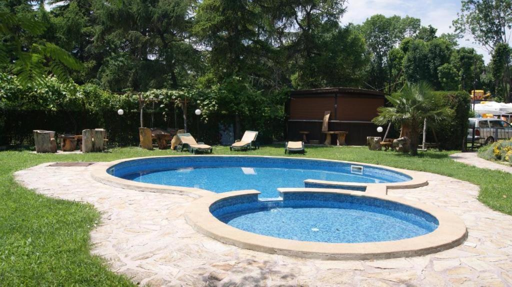 Maxim Guest house