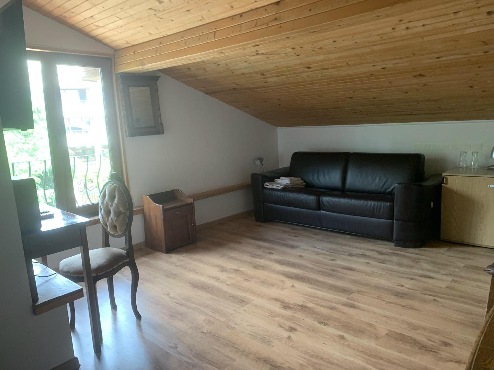 Guest house Maxim *